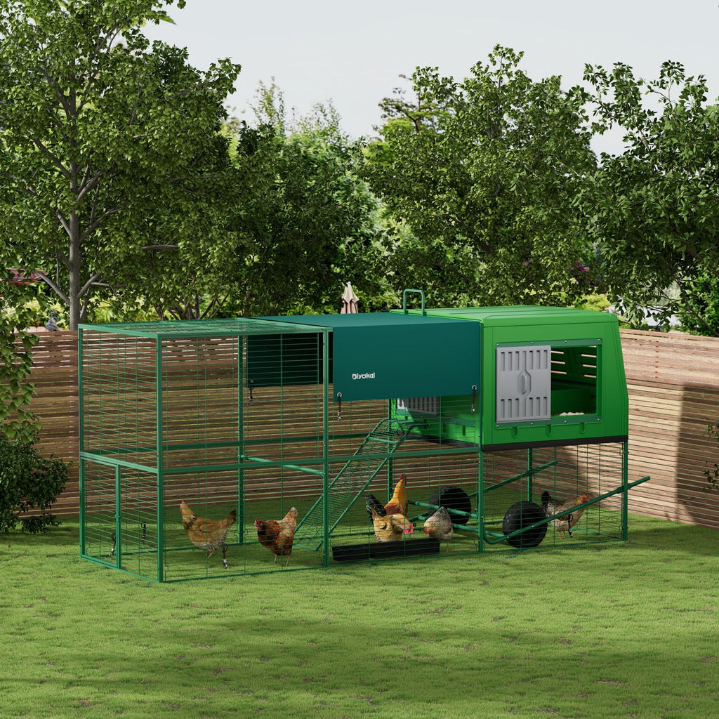 Outdoor portable chicken coop